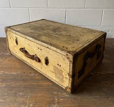 Vintage Luggage Steamer Trunk Case Chest Travelling Wardrobe ...