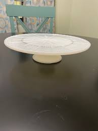 Anchor Hocking 10" Milk Glass Cake Plate With Gold Fleur-de-lis Trim - Etsy