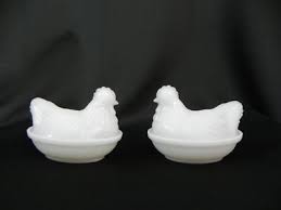 Set of 2 Small HAZEL-ATLAS Opalescent Milk Glass HEN ON ...