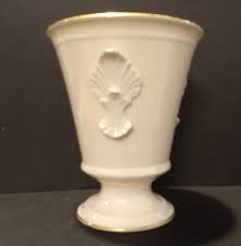 LENOX VASE CREAM/IVORY WITH 24K GOLD TRIM Nautical Venus Scallop Shell Motif 7" | eBay