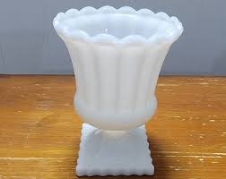 Vintage Milk Glass Planter With Scalloped Edges by Hazel-atlas? - Etsy