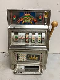 Waco 'casino Crown' Antique 25cent Slot Machine