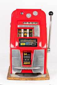 Sold at Auction: Red Mills Brand 10 Cent Slot Machine