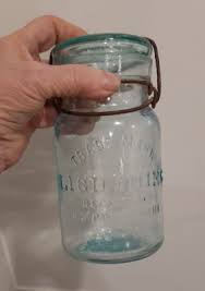 Antique Trade Mark Lightning Registered US Patent Office Blue Pint Jar Putnam