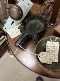 Cast iron ashtrays, anyone? : r/castiron