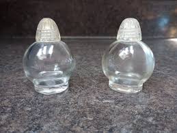 Vintage I Rice NY Round Glass Salt & Pepper Shakers Plastic Tops Ball Shaped | eBay