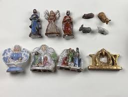 Lot Of 11PC Christmas Holiday Decorative Ceramic Glossy ...