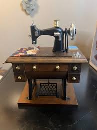 St. Jane Musical Wooden Sewing Machine with 4 Moving Parts ...