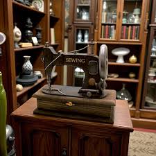 Vintage Style 1920's Decorative Sewing Machine Box