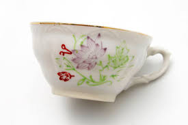 Porcelain coffee cups, 1940's | Calabria Treasures