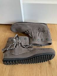 MINNETONKA Gray Ankle Booties Short Boots 2 Layers Fringe 5 Women Girls 3 | eBay