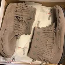 Minnetonka | Shoes | Minnetonka Double Fringe Side Zip Boot Size 7 Like New | Poshmark