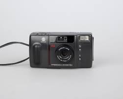 Minolta Freedom Zoom 70c 35mm camera w/ case (serial 3520838) – New Wave Pool