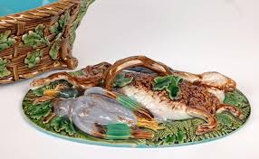 Minton Majolica Twin Handled Game Pie Dish and Cover For ...