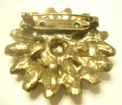 Vintage Dark Gold Tone 3-D Flower Brooch (6735) - Etsy