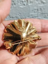 Vintage Flower Gold Tone Brooch/Pin, with Faux Pearl signed ...