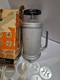 Mirro Aluminum Cookie Gun Used with 7 cookie shapes in Great Condition | eBay