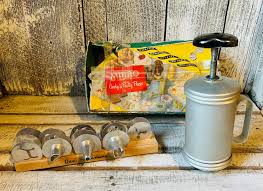 Vintage Mirro Cooky Cookie Press and Pastry Boxed Set, Hand Operated Aluminum Cookie Press W Handle, Spritz Cookie Maker - Etsy