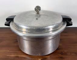Vintage Mirro Pressure Cooker Canner 12 Quart M-0512-11 USA ...