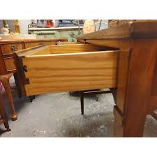 1970s Mid-Century Desk With Gallery | Chairish