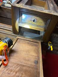 Using witness marks for furniture assembly