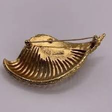 Monet | Jewelry | Monet Vintage Shell Brooch | Poshmark