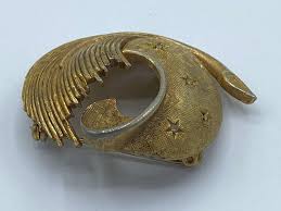 Vintage Gold Tone & Rhinestone Curvaceous Feather Brooch Signed CP