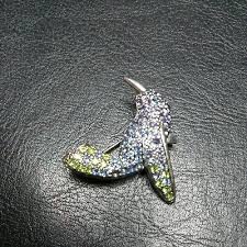 Vintage Jewelry MONET Multicolor Rhinestone Humminbird ...