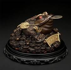 Feng Shui Decor, Chinese Oriental Luck Fortune Wealth Wealth Frog Money Toad Brass Polyresin, 23x23x15cm: Buy Online at Best Price in UAE - Amazon.ae