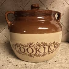 Monmouth Pottery Maple Leaf | Kitchen | Vintage Monmouth ...