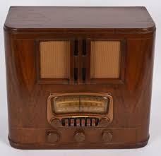Sold at Auction: MONTGOMERY WARD AIRLINE TOMBSTONE RADIO