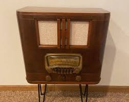 Vintage Wards Airline Radio on Cast Iron Hairpin Legs ...