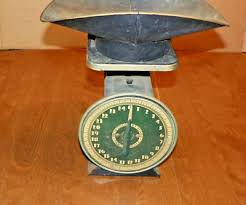 vtg montgomery ward 24 pound family scale with tray on top ...