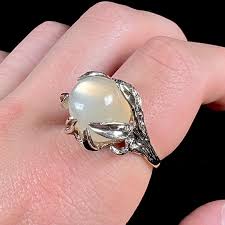 12.80ct Moonstone Solitaire Ring in 14kt White Gold ...