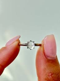 Sweet Small Size Antique Moonstone Ring in 9ct Gold — Gembank1973