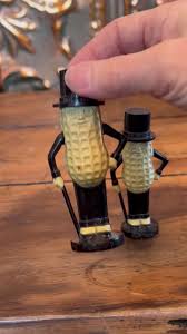 Planters Peanuts Mr Peanut Salt & Pepper Vintage Advertising 1960s - Etsy