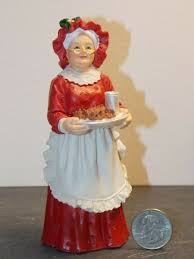 Dollhouse Miniature Christmas Mrs. Santa Figure 1:12 scale ...