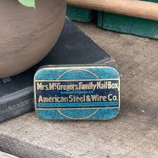 Vintage Mrs. McGregors Family Nail Box – The Gentleman's Stache, DBA Mercantile 1858