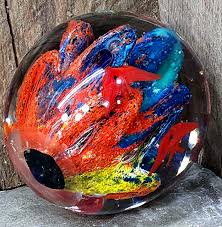 Great Vintage Handmade Art Glass Paperweight Bright Colors Coral Fish Scene - Before Times Shop