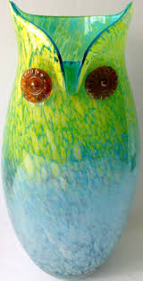 Invulgar floreira em MURANO ITALIANO, apresentando o formato ...