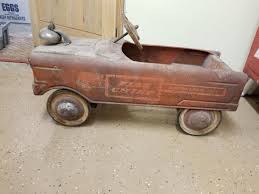 Fire Chief Pedal Car | EstateSales.org