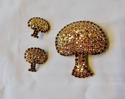 Vintage Gold Tone With AB Honey Color and Topaz Color ...