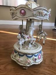 VINTAGE MERRY GO AROUND CAROUSEL ROTATION MUSIC BOX | eBay