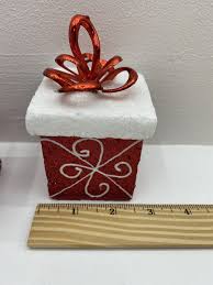 2 Foam Red And White Swirl Presents Wreath Craft Basket | eBay