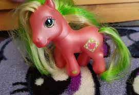 Can anyone help me with the names of these ponies? Far left ...