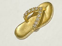Na Hoku 14K Solid Gold Diamond Large Slipper Pendant | eBay