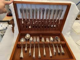 Vintage Set of HOLMES & EDWARDS SPRING GARDEN 84 Pc + 11 Serv Pc in Pine Box | eBay