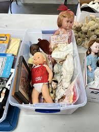 Sold at Auction: Assorted Dolls