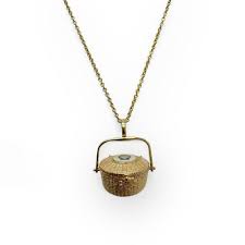 Nantucket Basket Pendant with Scrimshaw – CJ Inc.