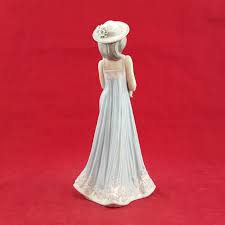 Lladro - Elizabeth 5645 - L/N 1447 - Etsy